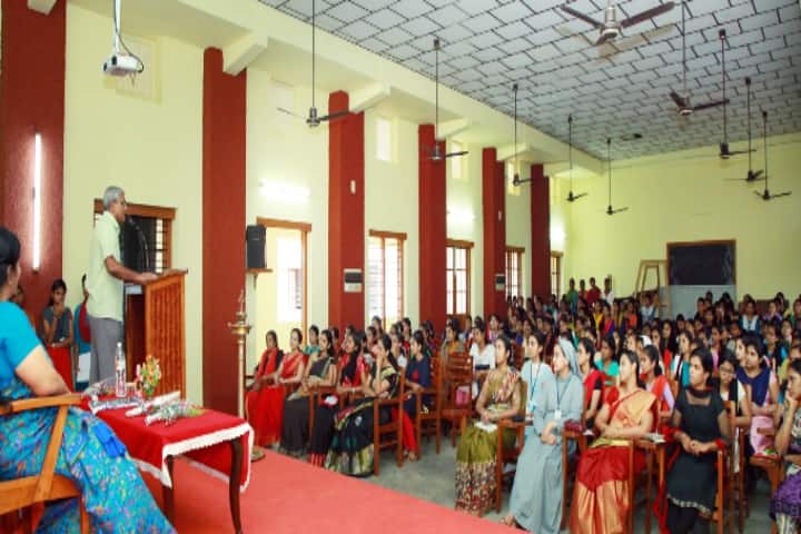 St Joseph's College campus in Irinjalakuda, Kerala, India — photo 2