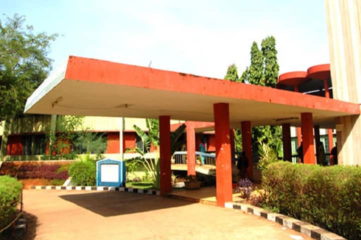 Dodla Kousalyamma Government College for Women campus in Nellore, Andhra Pradesh, India — photo 3