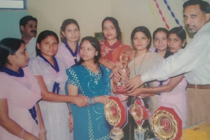 Model Divine Mahila College campus in Baghpat, Uttar Pradesh, India — photo 5