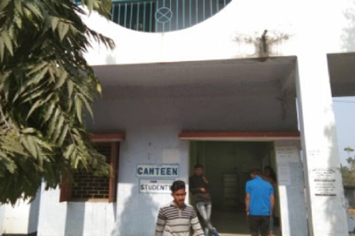 Bejoy Narayan Mahavidyalaya campus in Chinsurah, West Bengal, India — photo 4