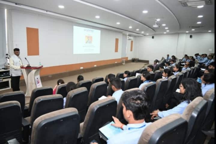 United University campus in Allahabad, Uttar Pradesh, India — photo 3