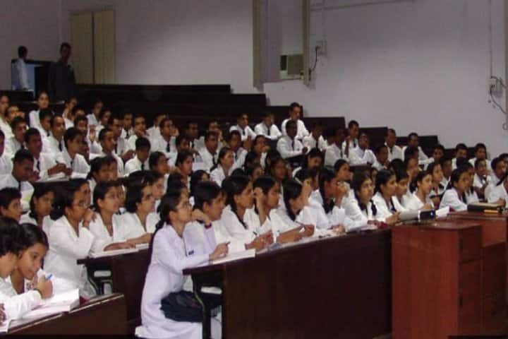 GSVM Medical College campus in Kanpur, Uttar Pradesh, India — photo 3