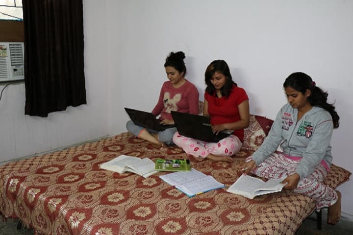 HIMT Greater Noida campus in Greater Noida, Uttar Pradesh, India — photo 3