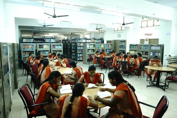 Sri Durga Malleswara Siddhartha Mahila Kalasala campus in Vijayawada, Andhra Pradesh, India — photo 5