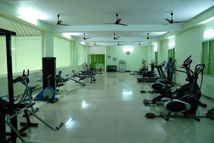 Sri Durga Malleswara Siddhartha Mahila Kalasala campus in Vijayawada, Andhra Pradesh, India — photo 6