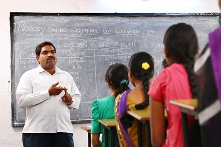 Annie Besant Womens College campus in Hyderabad, Telangana, India — photo 4