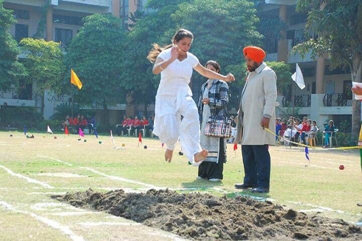 Devki Devi Jain Memorial College for Women campus in Ludhiana, Punjab, India — photo 3