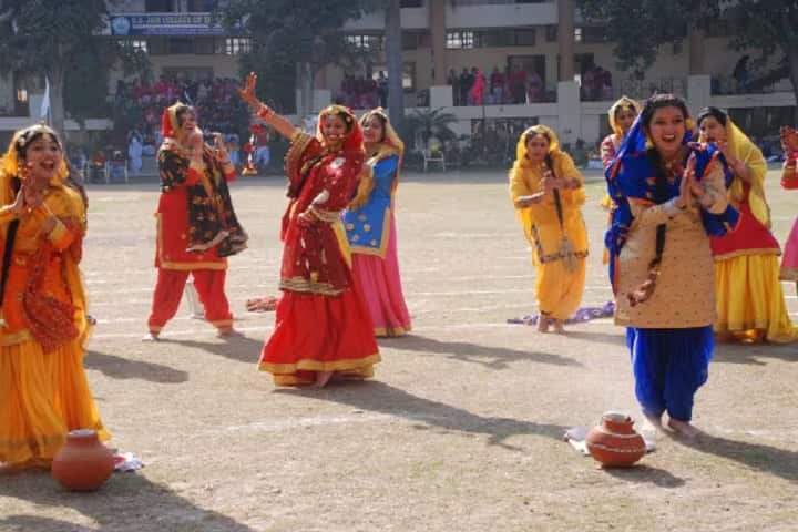 Devki Devi Jain Memorial College for Women campus in Ludhiana, Punjab, India — photo 5