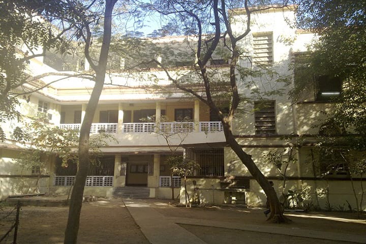L D Arts College campus in Ahmedabad, Gujarat, India — photo 1