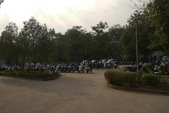 L D Arts College campus in Ahmedabad, Gujarat, India — photo 5