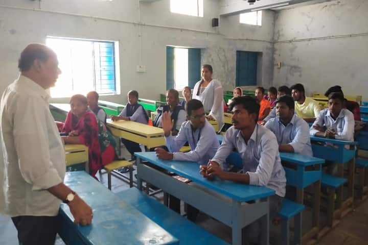 KH Government Degree College campus in Dharmavaram, Andhra Pradesh, India — photo 4