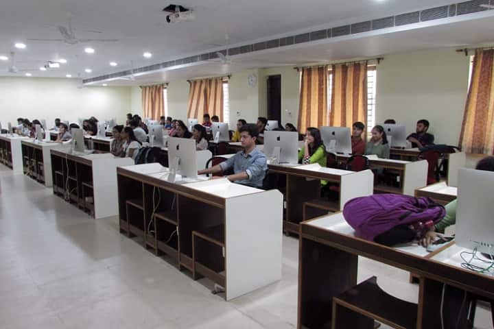 St Xavier's University campus in Kolkata, West Bengal, India — photo 4
