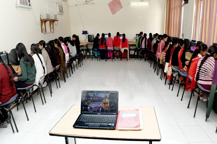 Dasmesh Girls College campus in Hoshiarpur, Punjab, India — photo 5