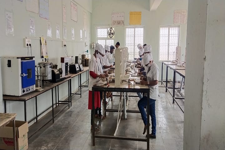 Zadbuke Institute of Pharmacy campus in Puri, Maharashtra, India — photo 4