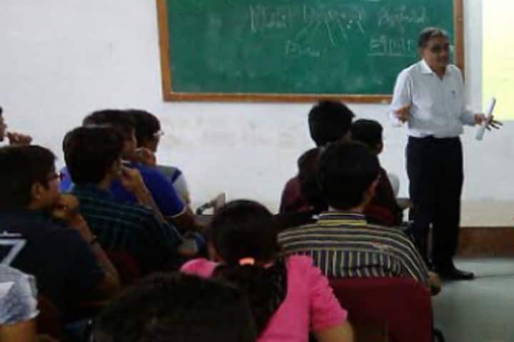 Ahmedabad Institute of Technology campus in Ahmedabad, Gujarat, India — photo 3