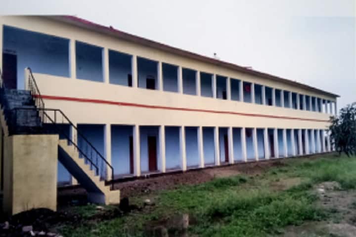 Swargiya Bhagwanti Devi Degree College campus in Allahabad, Uttar Pradesh, India — photo 1