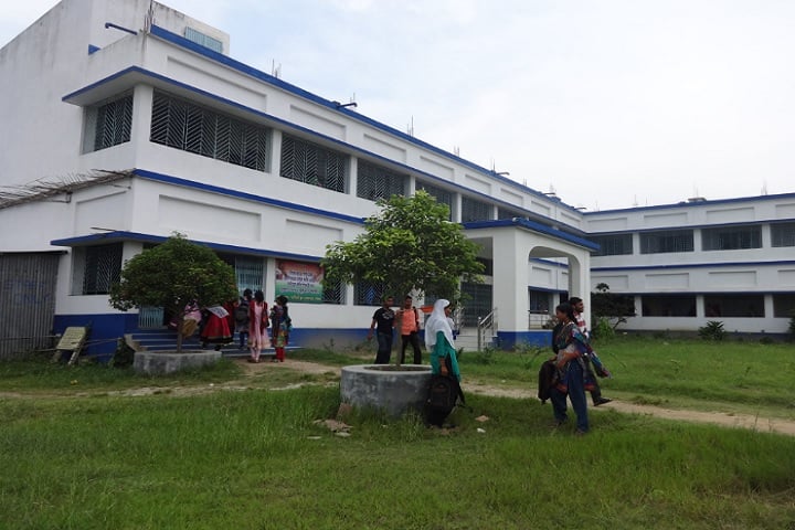 Buniadpur Mahavidyalaya campus in Buniadpur, West Bengal, India — photo 2