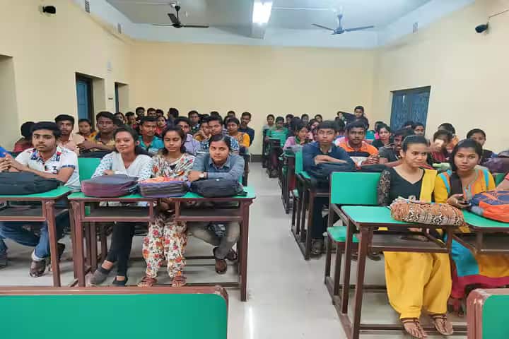 Balurghat College campus in Balurghat, West Bengal, India — photo 2