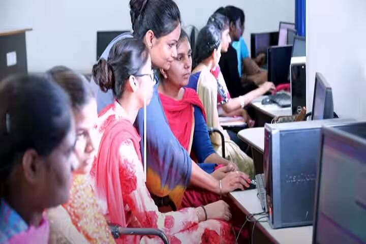 Swami Ganga Giri Janta Girls College campus in Gondwal, Punjab, India — photo 4