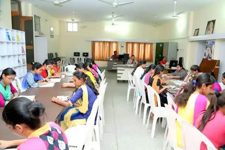 Swami Ganga Giri Janta Girls College campus in Gondwal, Punjab, India — photo 5