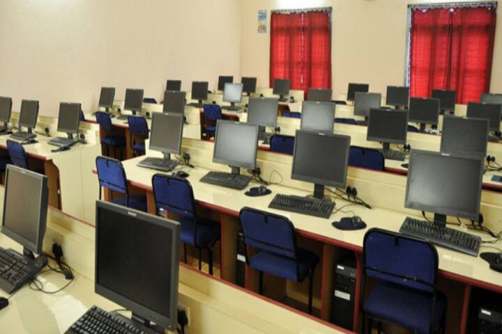 St Philomena College campus in Puttur, Karnataka, India — photo 5