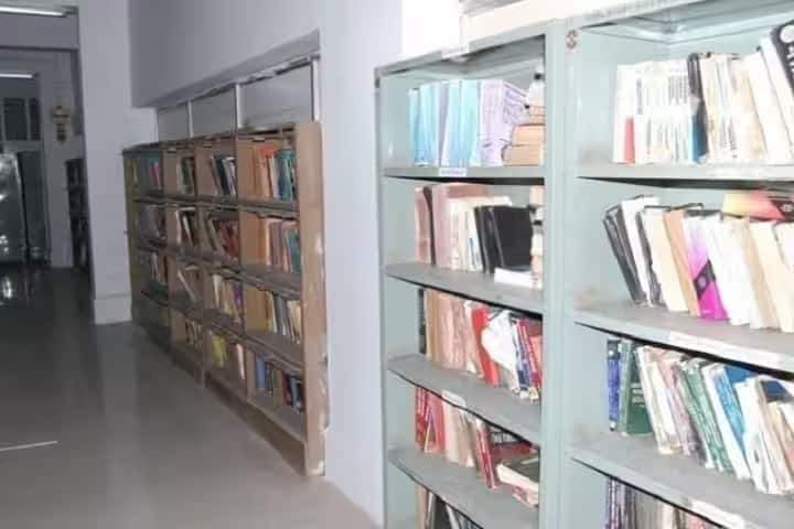 Government Dental College and Hospital campus in Aurangabad, Maharashtra, India — photo 3
