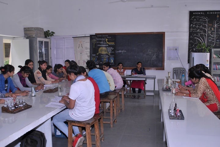 Kanoria PG Mahila Mahavidyalaya campus in Jaipur, Rajasthan, India — photo 5