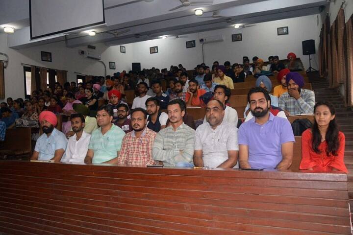 Multani Mal Modi College campus in Patiala, Punjab, India — photo 3