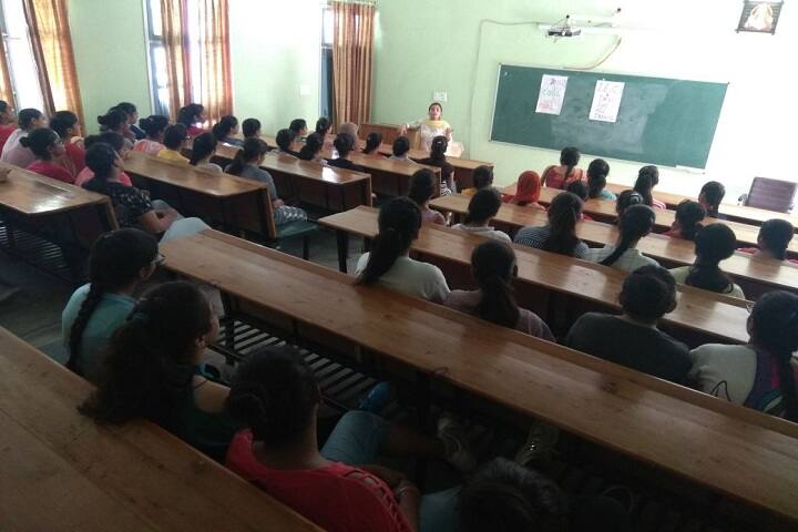 Sant Singh Sukha Singh College of Commerce for Women campus in Amritsar, Punjab, India — photo 3