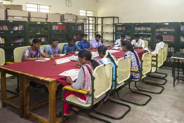 Perunthalaivar Kamarajar Arts College campus in Puducherry, India — photo 4