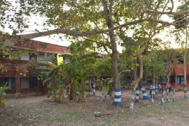 Sri Ramakrishna Sarada Vidya Mahapitha campus in Hooghly, West Bengal, India — photo 5