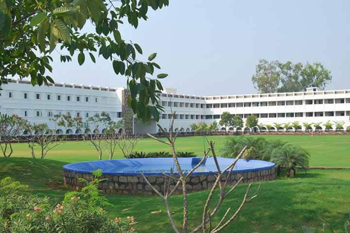 Dhote Bandhu Science College campus in Gondia, Maharashtra, India — photo 1