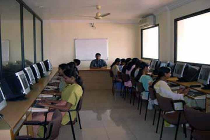 Dhote Bandhu Science College campus in Gondia, Maharashtra, India — photo 4