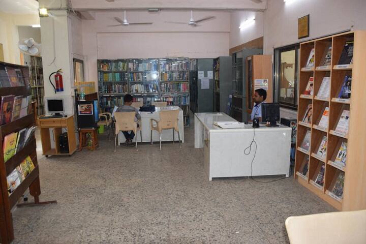 L S Raheja College of Arts and Commerce campus in Mumbai, Maharashtra, India — photo 5