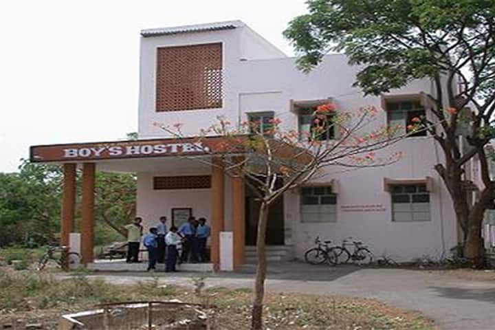 SES Polytechnic campus in Solapur, Maharashtra, India — photo 2