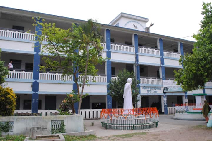 Karimpur Pannadevi College campus in Nadia, West Bengal, India — photo 1