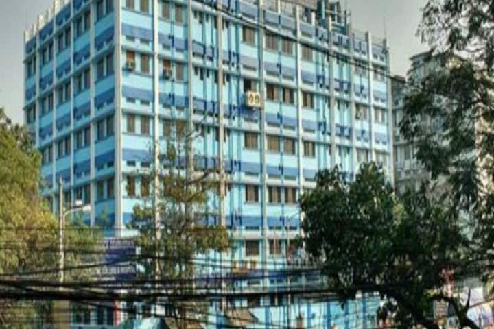 Dr R Ahmed Dental College and Hospital campus in Kolkata, West Bengal, India — photo 1