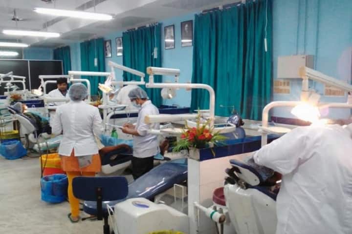 Dr R Ahmed Dental College and Hospital campus in Kolkata, West Bengal, India — photo 3
