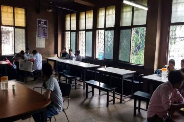 Dr R Ahmed Dental College and Hospital campus in Kolkata, West Bengal, India — photo 4