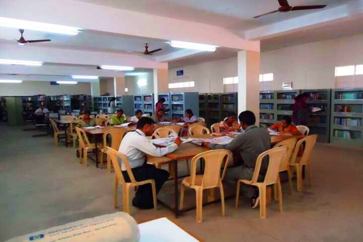 Maharaja Arts and Science College campus in Arasur, Tamil Nadu, India — photo 5
