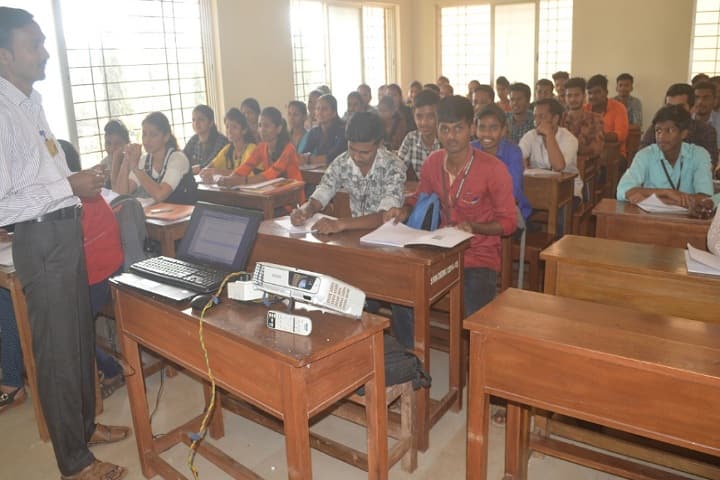 Sant Rawool Maharaj Mahavidyalaya campus in Sawantwadi, Maharashtra, India — photo 3