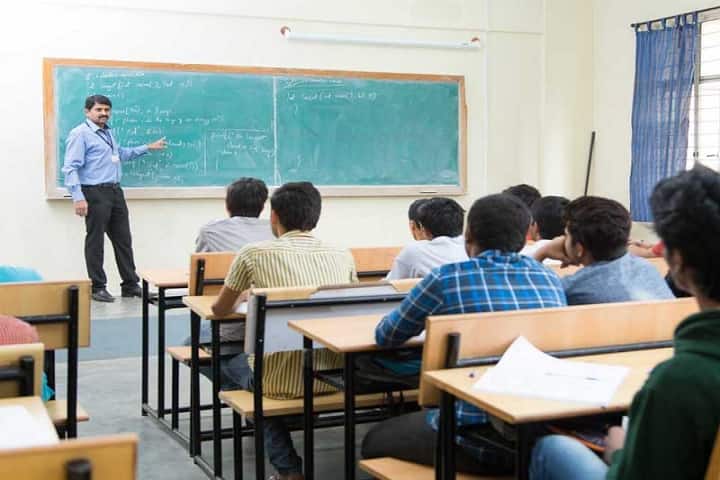 Dr CSN Degree and PG College campus in Bhimavaram, Andhra Pradesh, India — photo 4