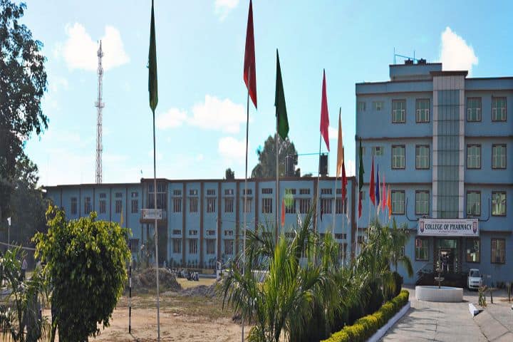 Amar Shaheed Baba Ajit Singh Jujhar Singh Memorial College of Pharmacy campus in Bela, Punjab, India — photo 2
