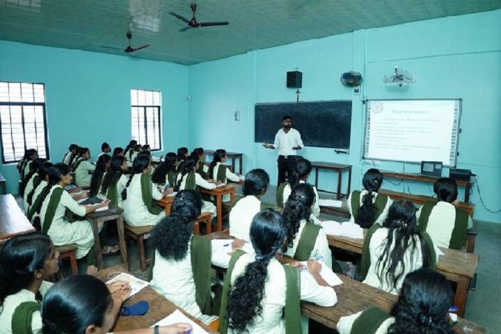 Sacred Heart College campus in Thrissur, Kerala, India — photo 4