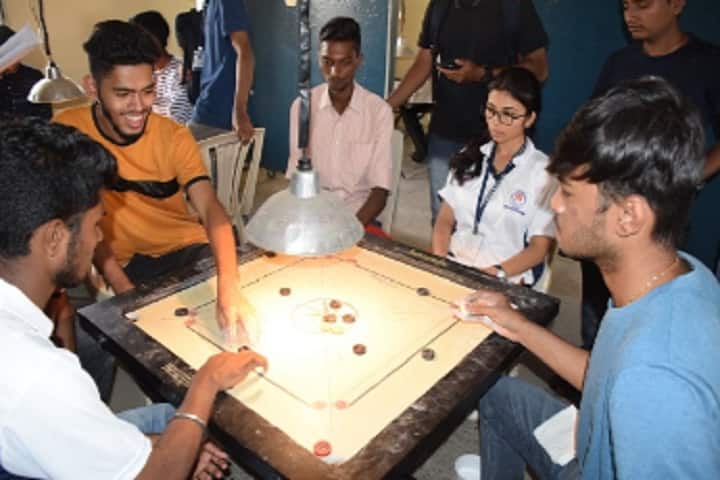 V K Krishna Menon College of Commerce and Economics and Sharad Shankar Dighe College of Science campus in Mumbai, Maharashtra, India — photo 3