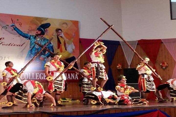 Kamla Lohtia Sanatan Dharam College campus in Ludhiana, Punjab, India — photo 4