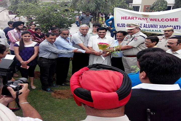 Kamla Lohtia Sanatan Dharam College campus in Ludhiana, Punjab, India — photo 5