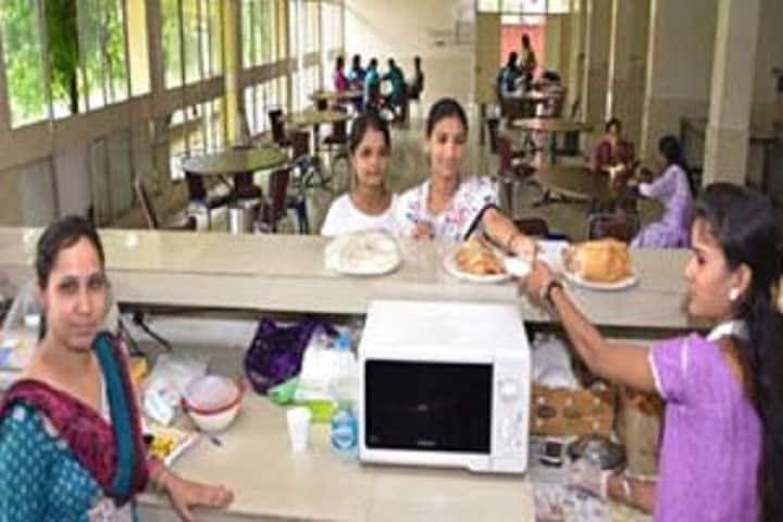 Khalsa College for Women campus in Ludhiana, Punjab, India — photo 2