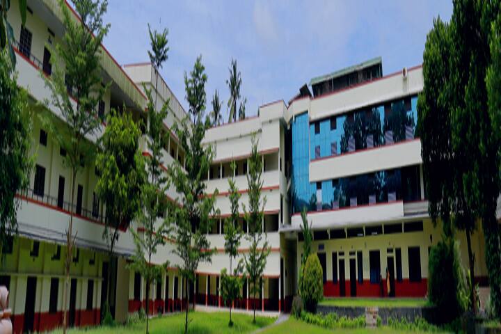 St Aloysius College campus in Thrissur, Kerala, India — photo 6