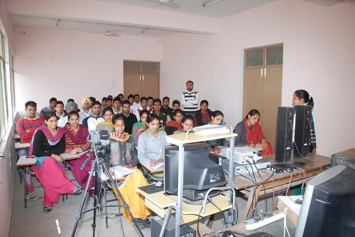 Guru Nanak Government College campus in Moga, Punjab, India — photo 4